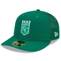 Men's Kansas City Royals New Era Green 2022 St. Patrick's Day Low Profile 59FIFTY Fitted Hat