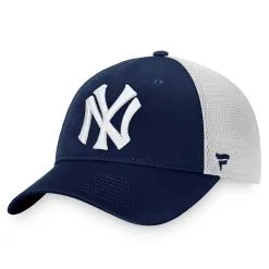 Men's New York Yankees Fanatics Branded Navy/White Cooperstown Collection Core Trucker Snapback Hat