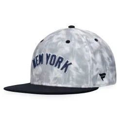 Men's New York Yankees Fanatics Branded Black/White Smoke Dye Fitted Hat