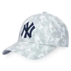 Women's New York Yankees Majestic Gray Smoke-Dye Adjustable Hat